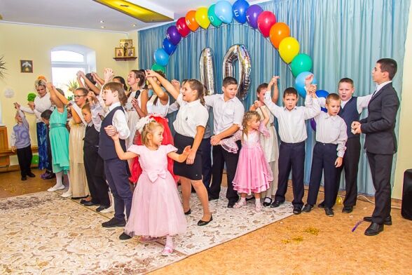 С днем рождения, приют! С днем рождения, приют!